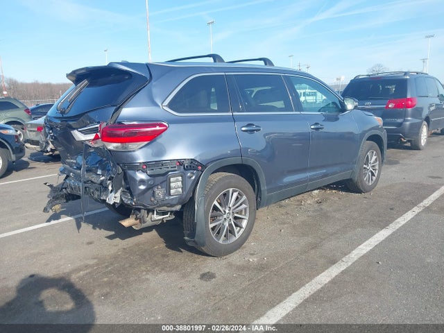 Toyota Highlander Xle 2019 5TDJZRFH6KS710774 Image 4