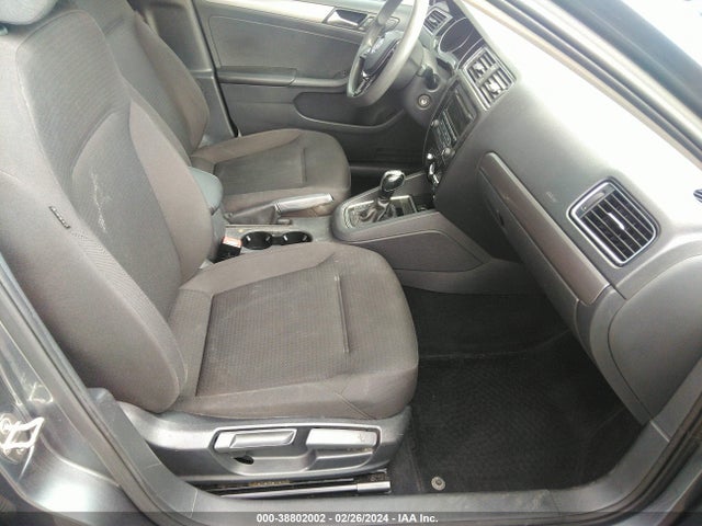 3VWLA7AJ9FM272785 Volkswagen Jetta 2.0l Tdi S