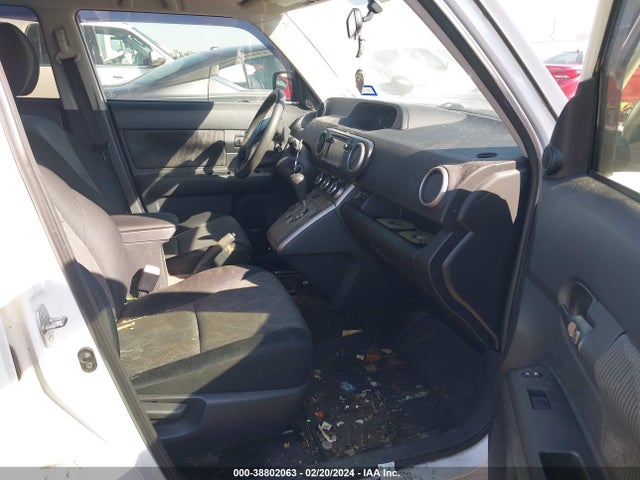 JTLZE4FE7EJ050564 Scion XB
