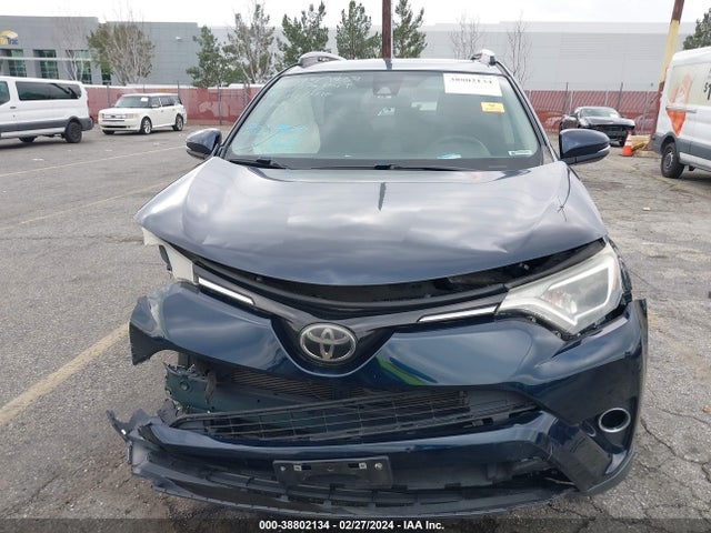 Toyota Rav4 Xle 2017 JTMWFREV4HJ125347 Image 12