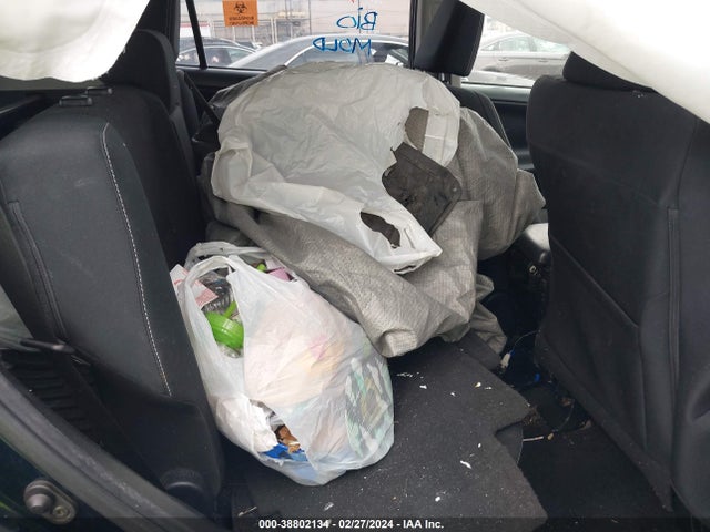 Toyota Rav4 Xle 2017 JTMWFREV4HJ125347 Image 8