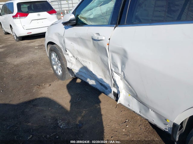 Chevrolet EQUINOX LT 2018 2GNAXJEV1J6315853 Image 6