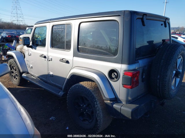 1C4HJXEG3JW118489 Jeep Wrangler Unlimited Sahara 4x4