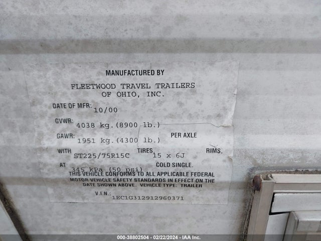38802504 :رقم المزاد ، 1EC1G312912960371 vin ، 2000 Fleetwood Prowler مزاد بيع
