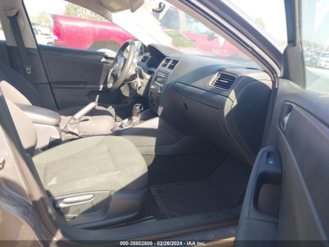 3VW2K7AJ3EM355751 Volkswagen Jetta 2.0l S