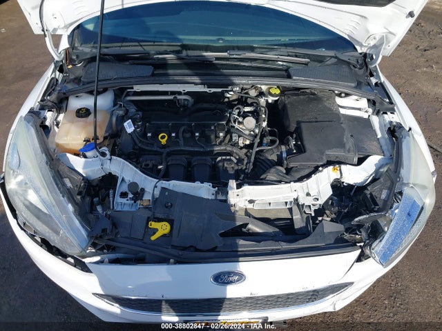 Ford FOCUS SE 2016 1FADP3F25GL330724 Image 10