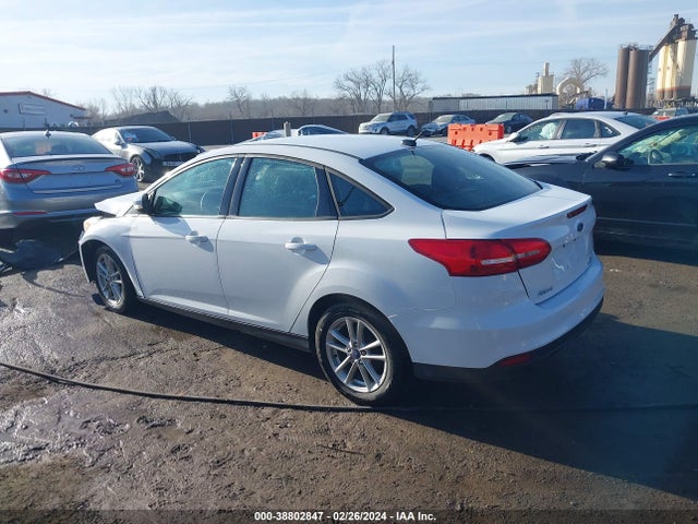 Ford FOCUS SE 2016 1FADP3F25GL330724 Image 3