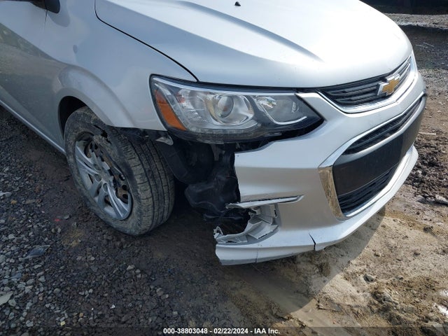 1G1JB5SHXJ4110653 Chevrolet Sonic Ls Auto