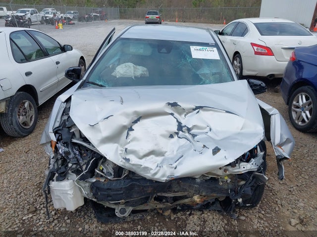 Toyota COROLLA LE 2018 5YFBURHE4JP750557 Image 12