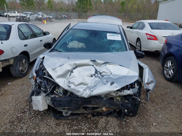 Toyota COROLLA LE 2018 5YFBURHE4JP750557 Image 6