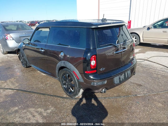 2010 MINI COOPER S CLUBMAN WMWMM3C57ATZ33339 Photo 2
