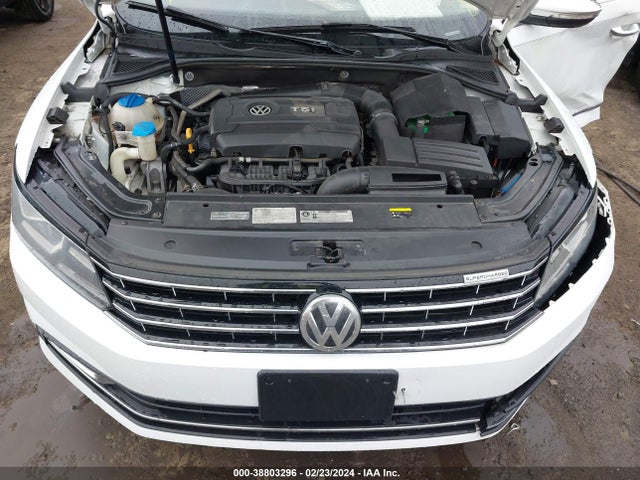 1VWBT7A39HC034592 Volkswagen Passat 1.8t Se