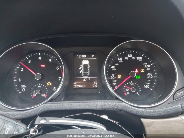 1VWBT7A39HC034592 Volkswagen Passat 1.8t Se