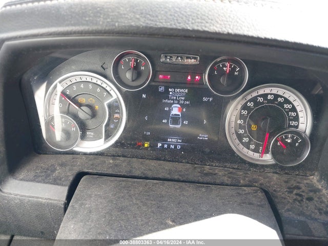 RAM 1500 Laramie  4x4 5'7 Box 2017 1C6RR7NT8HS799784 Image 7