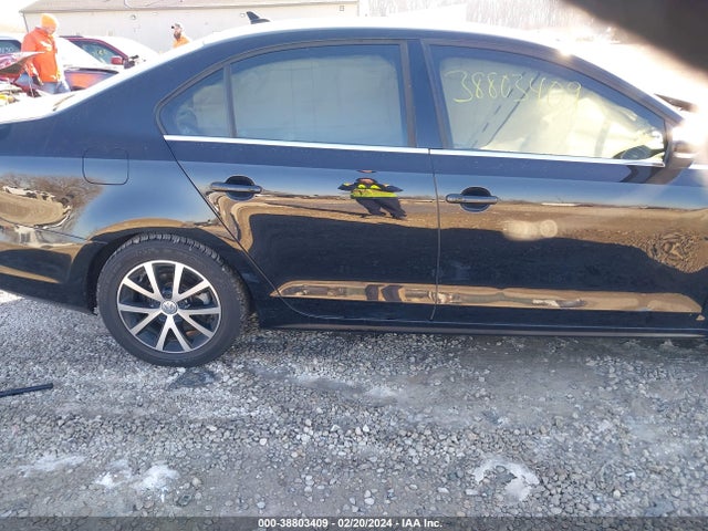 3VWDB7AJXJM209138 Volkswagen Jetta