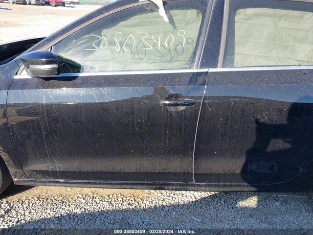 3VWDB7AJXJM209138 Volkswagen Jetta