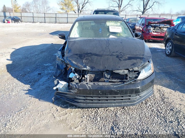 3VWDB7AJXJM209138 Volkswagen Jetta