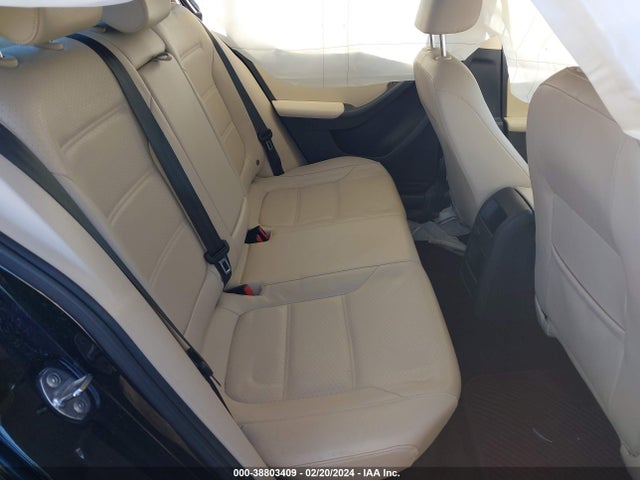 3VWDB7AJXJM209138 Volkswagen Jetta
