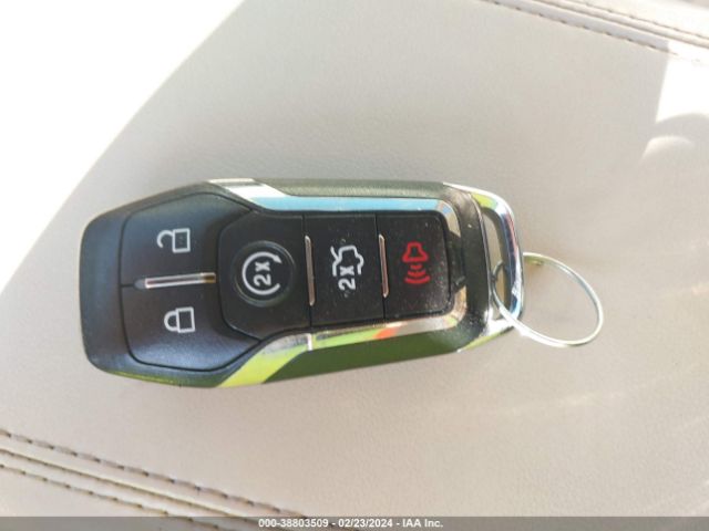 5LMCJ2C94GUJ00629 Lincoln MKC SELECT