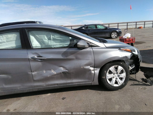 Hyundai ELANTRA SE 2016 5NPDH4AEXGH767699 Image 13