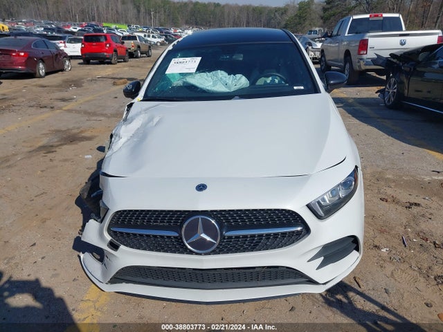 W1K3G4EB6NJ366420 Mercedes-Benz A 220