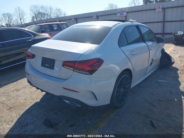 W1K3G4EB6NJ366420 Mercedes-Benz A 220