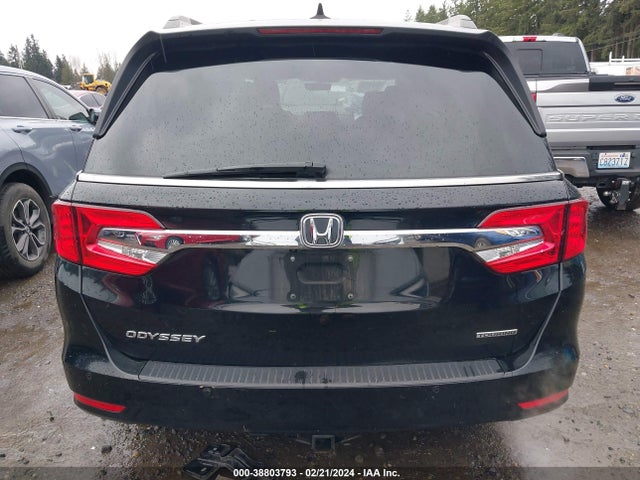 Honda Odyssey Touring 2018 5FNRL6H86JB068429 Image 16