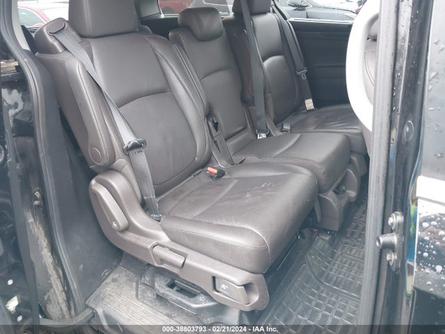 Honda Odyssey Touring 2018 5FNRL6H86JB068429 Image 8