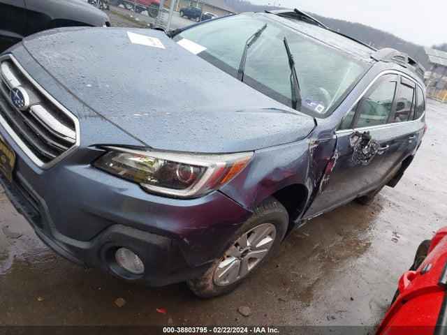 Subaru Outback 2.5i Premium 2018 4S4BSAHC4J3298832 Image 2