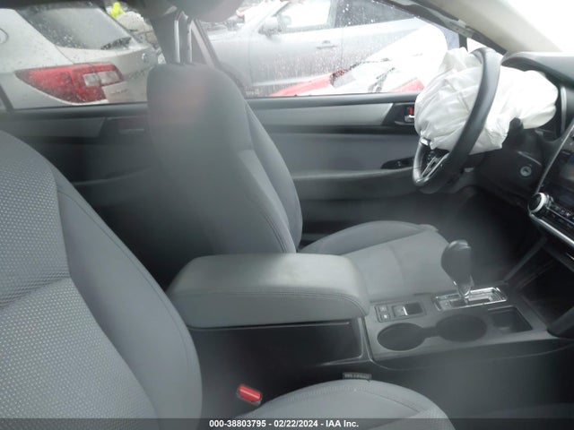 Subaru Outback 2.5i Premium 2018 4S4BSAHC4J3298832 Image 5