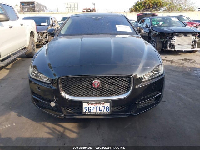 SAJAD4FXXJCP22470 Jaguar Xe 25t Premium