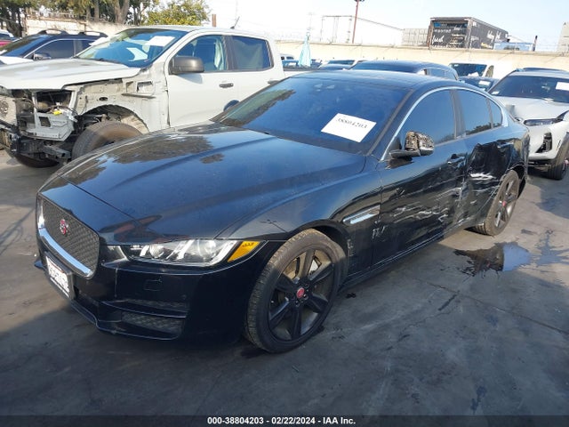 2018 JAGUAR XE SAJAD4FXXJCP22470 Photo 1