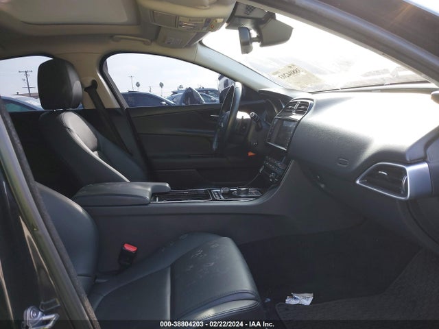 2018 JAGUAR XE SAJAD4FXXJCP22470 Photo 4