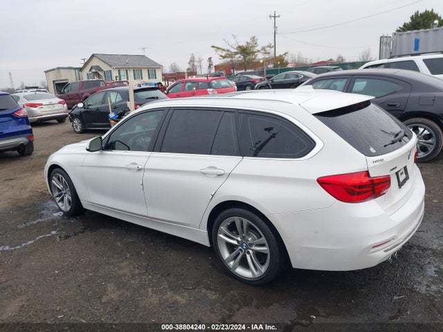 BMW 330i Xdrive 2018 WBA8K3C58JA024092 Image 14