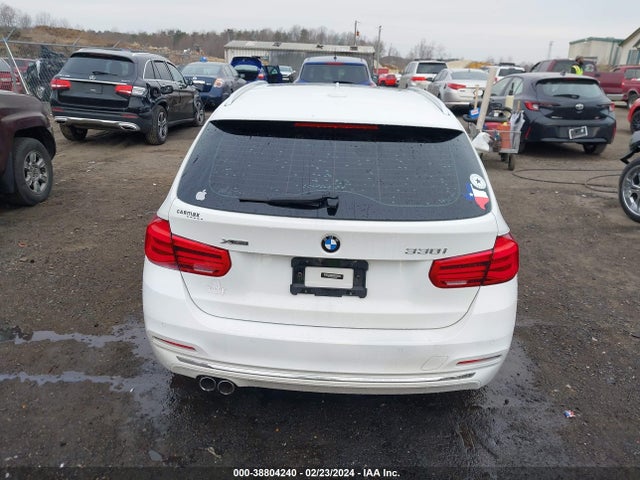 BMW 330i Xdrive 2018 WBA8K3C58JA024092 Image 16
