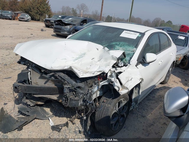 KIA Forte Lxs 2019 3KPF24AD5KE006447 Image 2