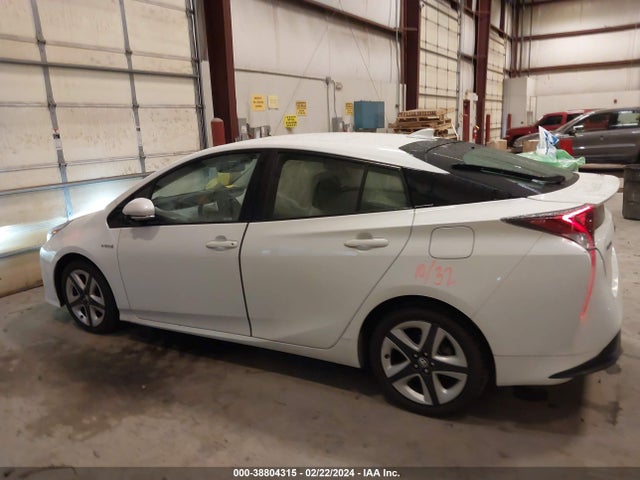 Toyota Prius Four Touring 2016 JTDKARFU6G3008875 Image 14