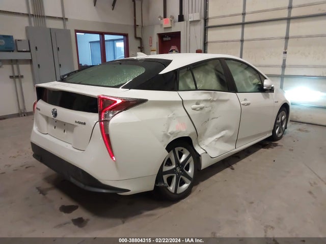 Toyota Prius Four Touring 2016 JTDKARFU6G3008875 Image 4