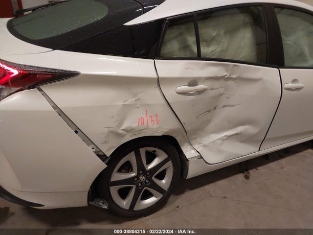 Toyota Prius Four Touring 2016 JTDKARFU6G3008875 Image 6