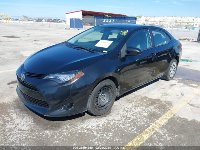 Toyota COROLLA LE 2017 2T1BURHEXHC800307 Image 2