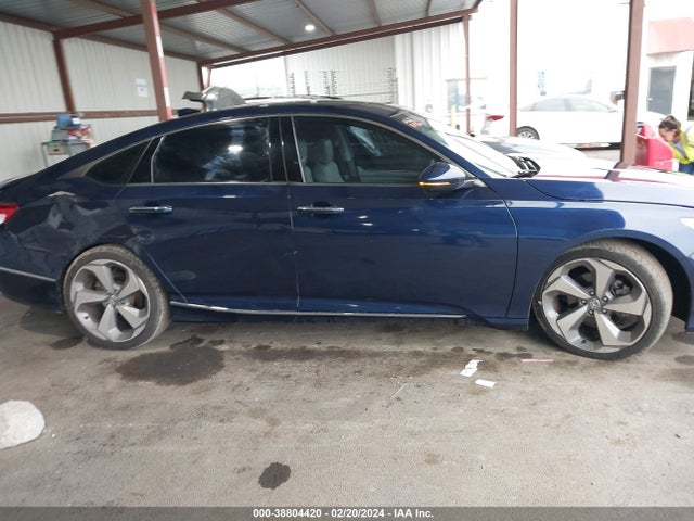 Honda Accord Touring 2018 1HGCV1F95JA202856 Image 13