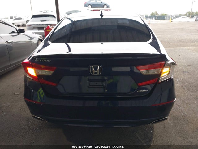 Honda Accord Touring 2018 1HGCV1F95JA202856 Image 16