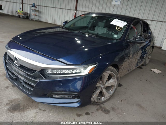 Honda Accord Touring 2018 1HGCV1F95JA202856 Image 2