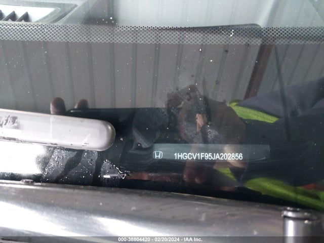 Honda Accord Touring 2018 1HGCV1F95JA202856 Image 9