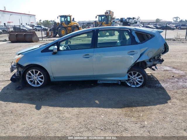 Toyota Prius V Five/three/two 2014 JTDZN3EU7E3333954 Image 13
