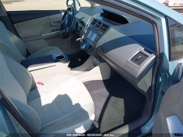 Toyota Prius V Five/three/two 2014 JTDZN3EU7E3333954 Image 5