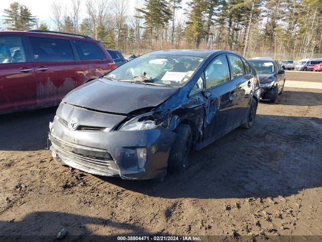 Toyota Prius Two 2015 JTDKN3DU7F1889651 Image 2