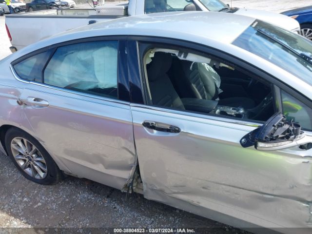 3FA6P0H78HR151175 Ford FUSION SE
