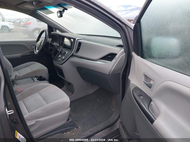 Toyota Sienna Le 8 Passenger 2015 5TDKK3DC4FS604360 Image 5
