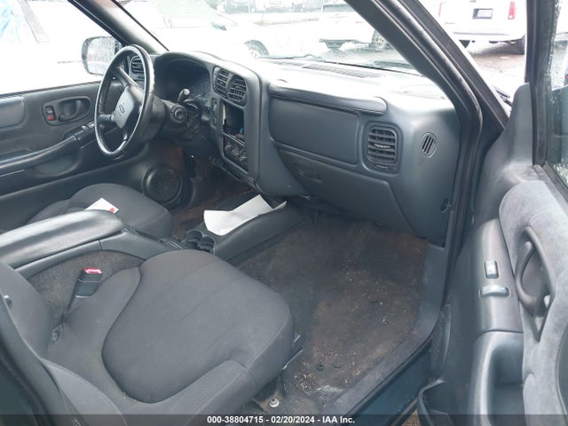 2004 CHEVROLET S-10 LS VIN: 1GCDT13X44K141798